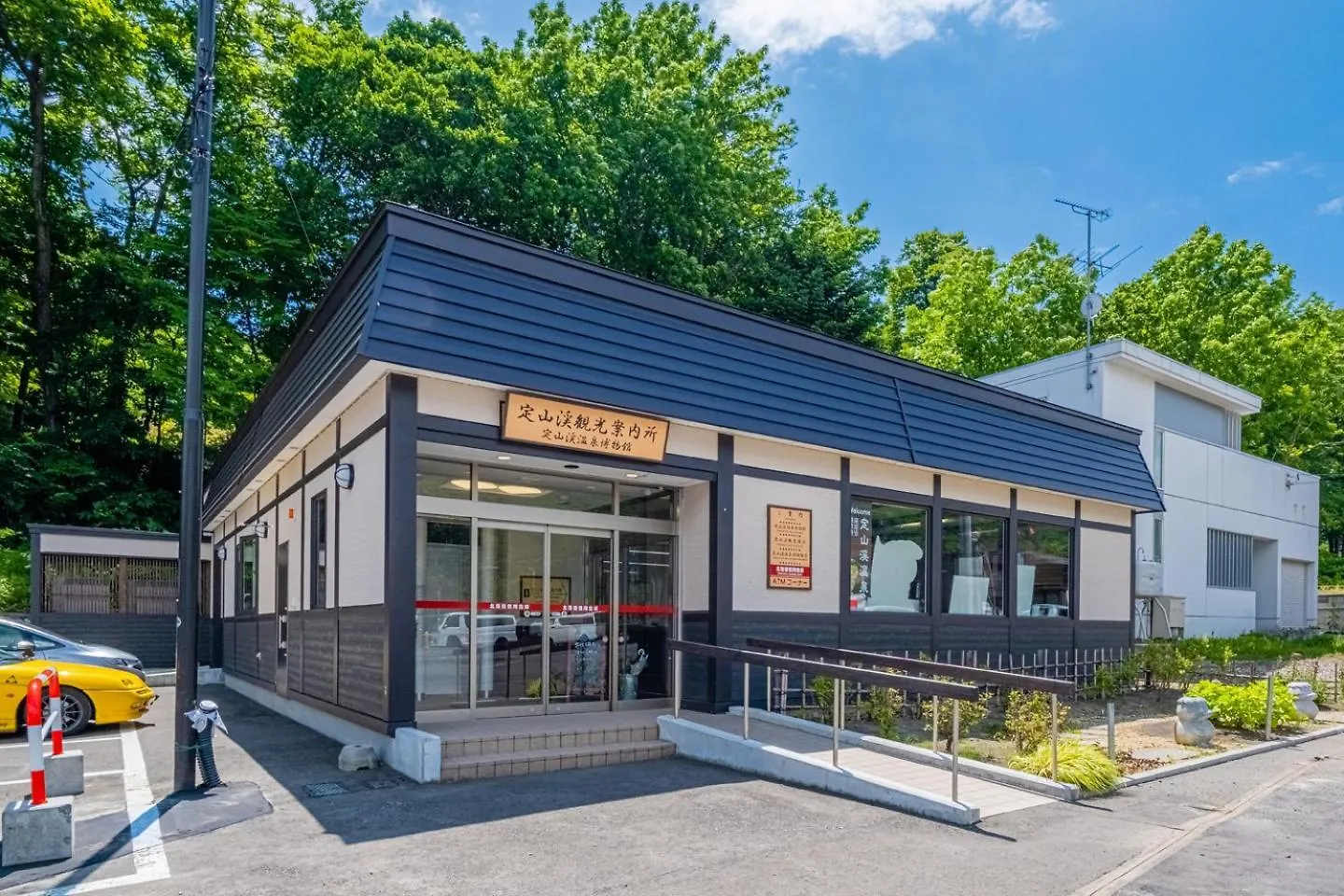 -Newopen-Molinhotels702-Sapporoonsenstory-1L2Room K-Bed1&W-Bed3 8Persons Japan